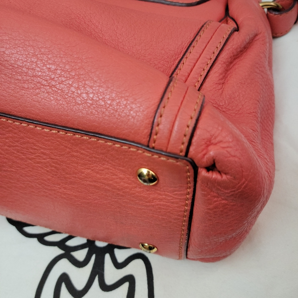 MCM Coral Leather Handbag - Picture 4 of 16